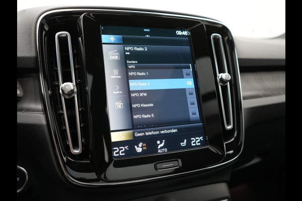 Volvo XC40 T5 Ultimate Dark Plug In Hybrid 263pk Dealer O.H. PHEV | Panodak | Adaptive Cruise | Camera | Alcantara Sportstoelen Memory & Verwarmd | Harman / Kardon | Stuur Verwarmd | Keyless | 19"L.M | Apple Carplay | Blis | Navigatie | DAB |