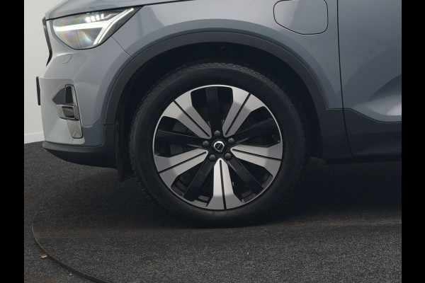 Volvo XC40 T5 Ultimate Dark Plug In Hybrid 263pk Dealer O.H. PHEV | Panodak | Adaptive Cruise | Camera | Alcantara Sportstoelen Memory & Verwarmd | Harman / Kardon | Stuur Verwarmd | Keyless | 19"L.M | Apple Carplay | Blis | Navigatie | DAB |
