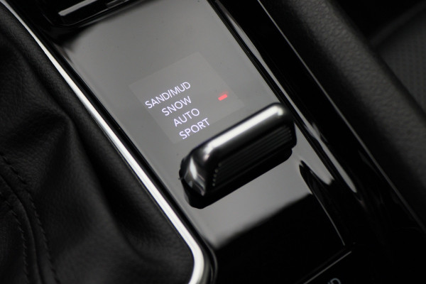 Jeep Compass 4xe 240 Plug-in Hybrid Electric S Leer, Virtual Cockpit, Camera, Apple Carplay, ACC, Rijstrooksensor, 19"