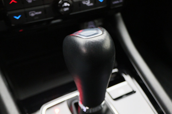 Jeep Compass 4xe 240 Plug-in Hybrid Electric S Leer, Virtual Cockpit, Camera, Apple Carplay, ACC, Rijstrooksensor, 19"