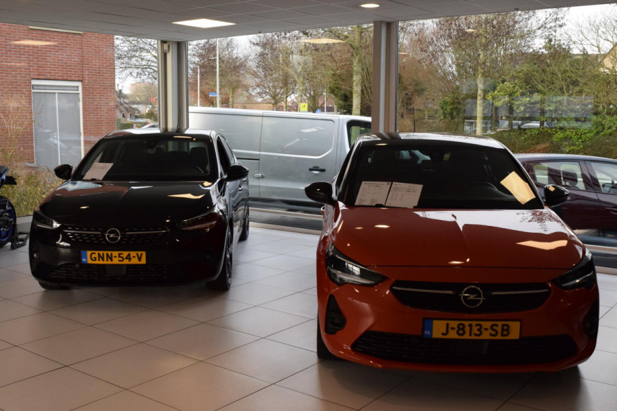 Opel Corsa Pano|Camera|Carplay|17"|Stuur+Stoelverw.