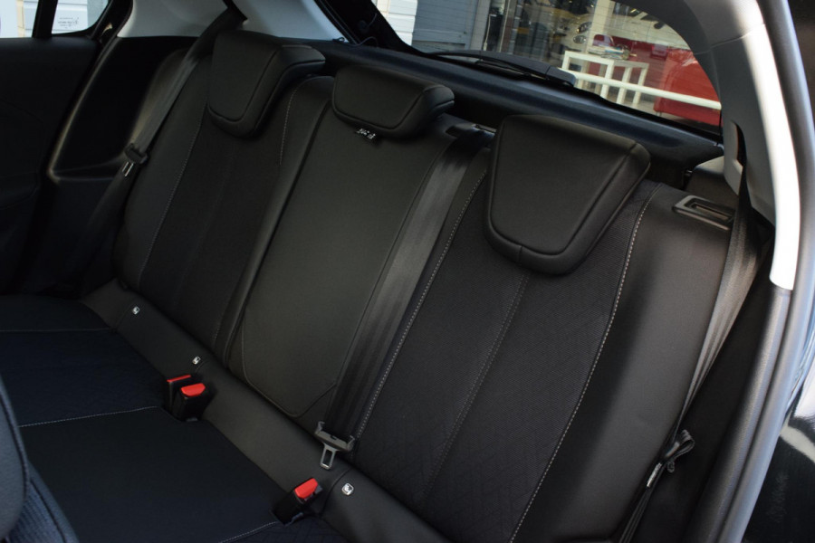 Opel Corsa Pano|Camera|Carplay|17"|Stuur+Stoelverw.