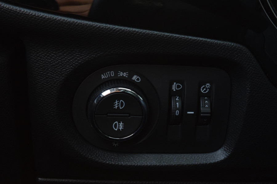 Opel Corsa Pano|Camera|Carplay|17"|Stuur+Stoelverw.