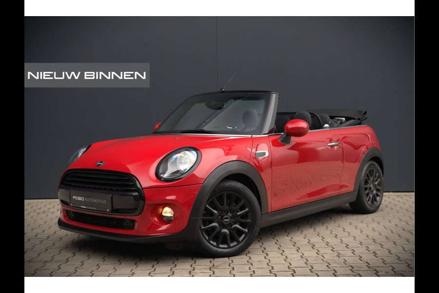 MINI Cabrio 1.5 Cooper Chili | Stoelverwarming | Cruise Control | Navigatie | Ambiance Verlichting | Parkeersensoren | Keyless | Climate Control | Black Pack | Dealer Onderhouden |
