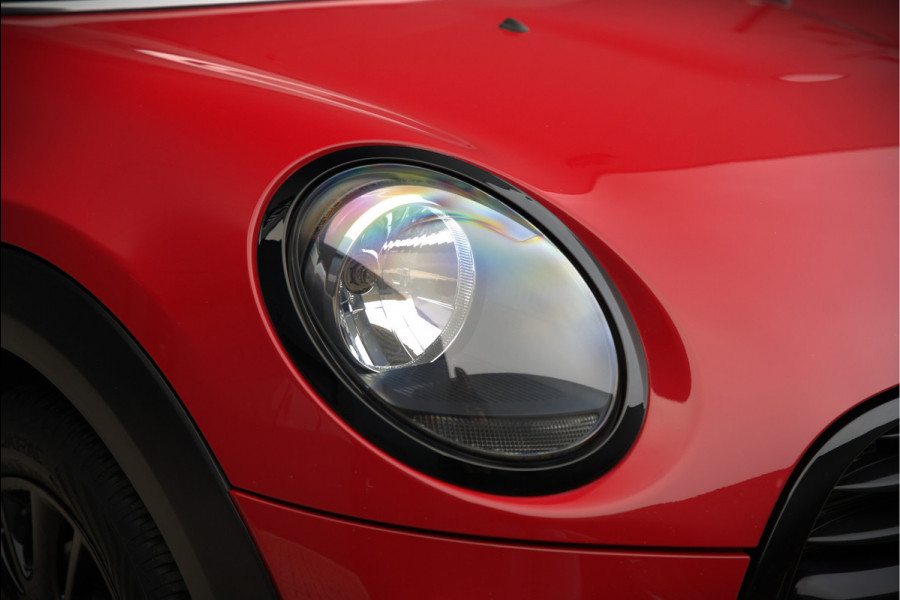 MINI Cabrio 1.5 Cooper Chili | Stoelverwarming | Cruise Control | Navigatie | Ambiance Verlichting | Parkeersensoren | Keyless | Climate Control | Black Pack | Dealer Onderhouden |