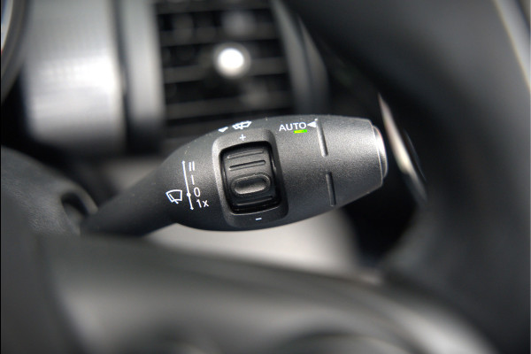 MINI Cabrio 1.5 Cooper Chili | Stoelverwarming | Cruise Control | Navigatie | Ambiance Verlichting | Parkeersensoren | Keyless | Climate Control | Black Pack | Dealer Onderhouden |