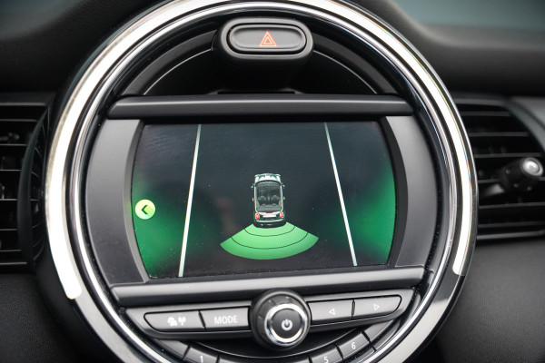 MINI Cabrio 1.5 Cooper Chili | Stoelverwarming | Cruise Control | Navigatie | Ambiance Verlichting | Parkeersensoren | Keyless | Climate Control | Black Pack | Dealer Onderhouden |