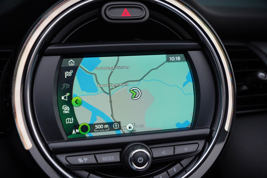 MINI Cabrio 1.5 Cooper Chili | Stoelverwarming | Cruise Control | Navigatie | Ambiance Verlichting | Parkeersensoren | Keyless | Climate Control | Black Pack | Dealer Onderhouden |