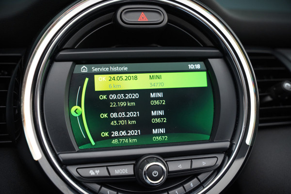 MINI Cabrio 1.5 Cooper Chili | Stoelverwarming | Cruise Control | Navigatie | Ambiance Verlichting | Parkeersensoren | Keyless | Climate Control | Black Pack | Dealer Onderhouden |