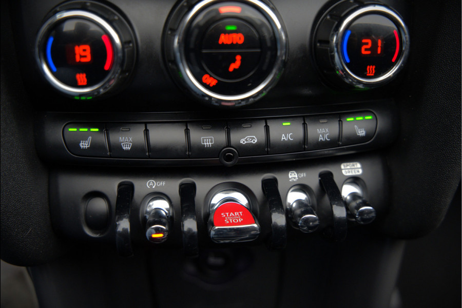 MINI Cabrio 1.5 Cooper Chili | Stoelverwarming | Cruise Control | Navigatie | Ambiance Verlichting | Parkeersensoren | Keyless | Climate Control | Black Pack | Dealer Onderhouden |