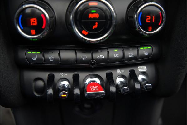 MINI Cabrio 1.5 Cooper Chili | Stoelverwarming | Cruise Control | Navigatie | Ambiance Verlichting | Parkeersensoren | Keyless | Climate Control | Black Pack | Dealer Onderhouden |