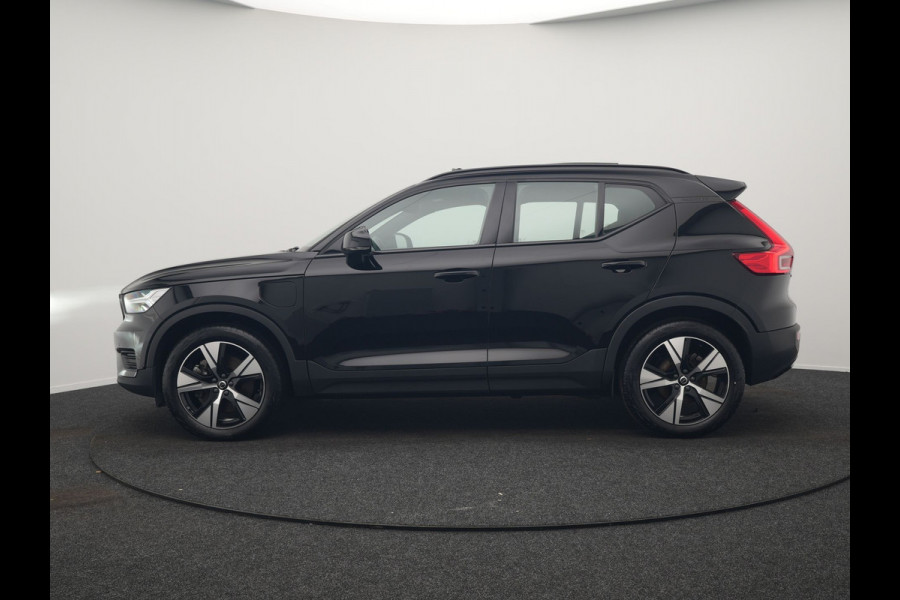 Volvo XC40 T5 Ultimate Dark Plug In Hybrid 293pk Dealer O.H. PHEV | Trekhaak Af Fabriek | Panodak | Adaptive Cruise | Camera | Alcantara Sporstoelen Memory & Verwarmd | Harman / Kardon | Stuur Verwarmd | Keyless | Apple Carplay | Navigatie | DAB |