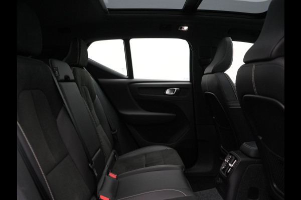 Volvo XC40 T5 Ultimate Dark Plug In Hybrid 293pk Dealer O.H. PHEV | Trekhaak Af Fabriek | Panodak | Adaptive Cruise | Camera | Alcantara Sporstoelen Memory & Verwarmd | Harman / Kardon | Stuur Verwarmd | Keyless | Apple Carplay | Navigatie | DAB |