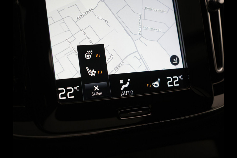 Volvo XC40 T5 Ultimate Dark Plug In Hybrid 293pk Dealer O.H. PHEV | Trekhaak Af Fabriek | Panodak | Adaptive Cruise | Camera | Alcantara Sporstoelen Memory & Verwarmd | Harman / Kardon | Stuur Verwarmd | Keyless | Apple Carplay | Navigatie | DAB |