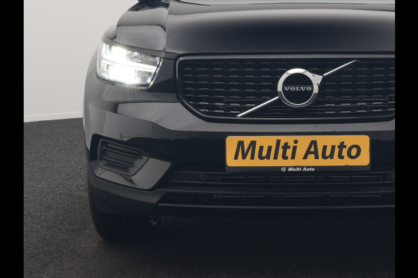 Volvo XC40 T5 Ultimate Dark Plug In Hybrid 293pk Dealer O.H. PHEV | Trekhaak Af Fabriek | Panodak | Adaptive Cruise | Camera | Alcantara Sporstoelen Memory & Verwarmd | Harman / Kardon | Stuur Verwarmd | Keyless | Apple Carplay | Navigatie | DAB |