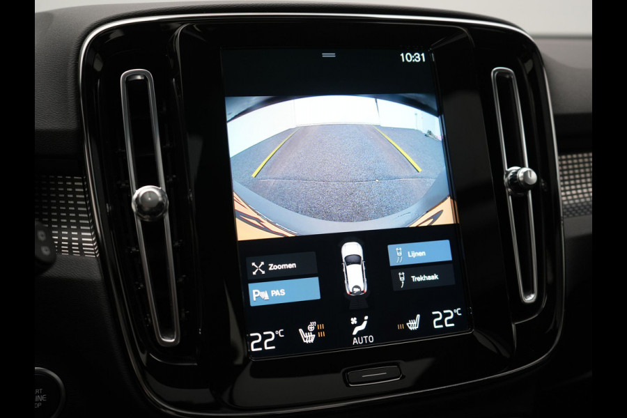 Volvo XC40 T5 Ultimate Dark Plug In Hybrid 293pk Dealer O.H. PHEV | Trekhaak Af Fabriek | Panodak | Adaptive Cruise | Camera | Alcantara Sporstoelen Memory & Verwarmd | Harman / Kardon | Stuur Verwarmd | Keyless | Apple Carplay | Navigatie | DAB |