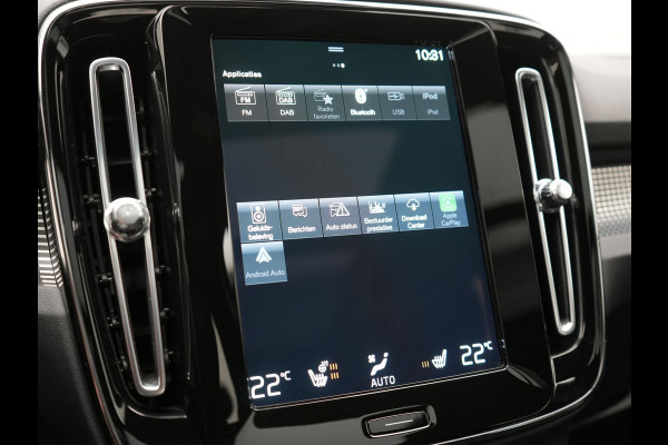 Volvo XC40 T5 Ultimate Dark Plug In Hybrid 293pk Dealer O.H. PHEV | Trekhaak Af Fabriek | Panodak | Adaptive Cruise | Camera | Alcantara Sporstoelen Memory & Verwarmd | Harman / Kardon | Stuur Verwarmd | Keyless | Apple Carplay | Navigatie | DAB |