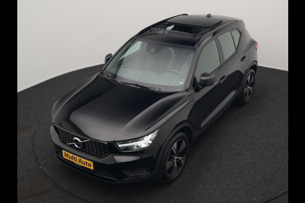 Volvo XC40 T5 Ultimate Dark Plug In Hybrid 293pk Dealer O.H. PHEV | Trekhaak Af Fabriek | Panodak | Adaptive Cruise | Camera | Alcantara Sporstoelen Memory & Verwarmd | Harman / Kardon | Stuur Verwarmd | Keyless | Apple Carplay | Navigatie | DAB |