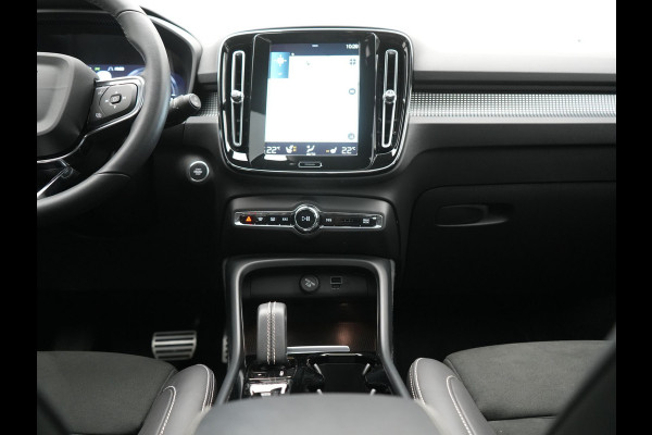 Volvo XC40 T5 Ultimate Dark Plug In Hybrid 293pk Dealer O.H. PHEV | Trekhaak Af Fabriek | Panodak | Adaptive Cruise | Camera | Alcantara Sporstoelen Memory & Verwarmd | Harman / Kardon | Stuur Verwarmd | Keyless | Apple Carplay | Navigatie | DAB |