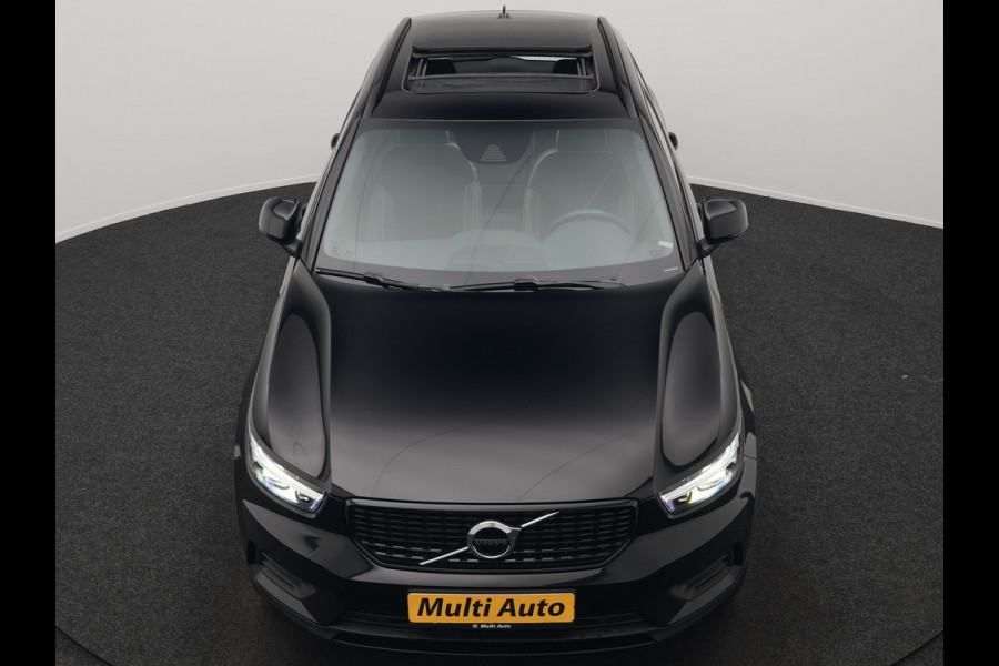 Volvo XC40 T5 Ultimate Dark Plug In Hybrid 293pk Dealer O.H. PHEV | Trekhaak Af Fabriek | Panodak | Adaptive Cruise | Camera | Alcantara Sporstoelen Memory & Verwarmd | Harman / Kardon | Stuur Verwarmd | Keyless | Apple Carplay | Navigatie | DAB |