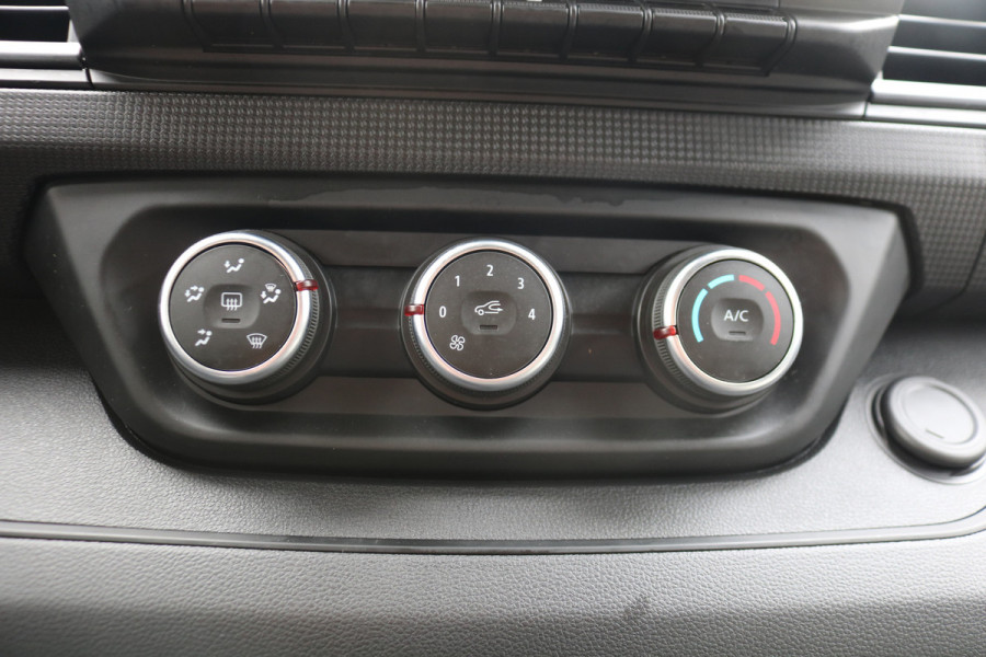 Renault Trafic 2.0 dCi 150pk L2 H1 Work Edition Automaat Airco Navigatie Trekhaak