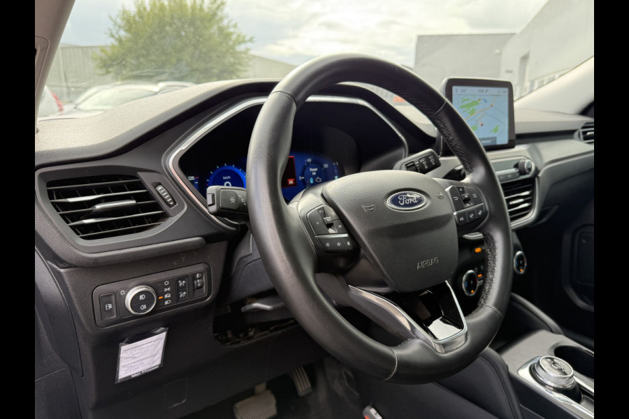 Ford Kuga BWJ 2023 | 2.5 PHEV 225PK Titanium | PANO DAK | CAMERA A | CARPLAY | CLIMA | CRUISE | NAVI | PRIV. GLAS | MULTIFUNCT. STUUR | LMV