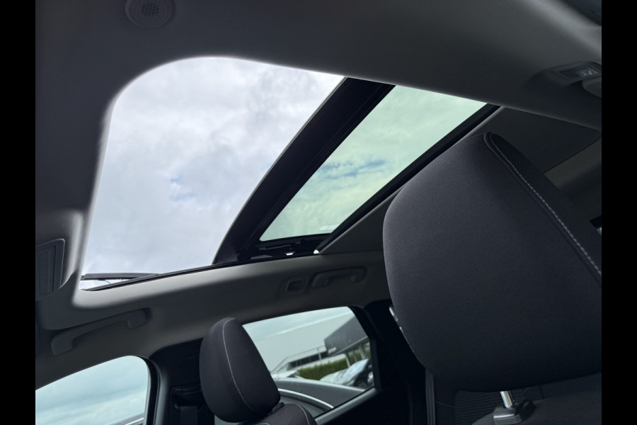 Ford Kuga BWJ 2023 | 2.5 PHEV 225PK Titanium | PANO DAK | CAMERA A | CARPLAY | CLIMA | CRUISE | NAVI | PRIV. GLAS | MULTIFUNCT. STUUR | LMV