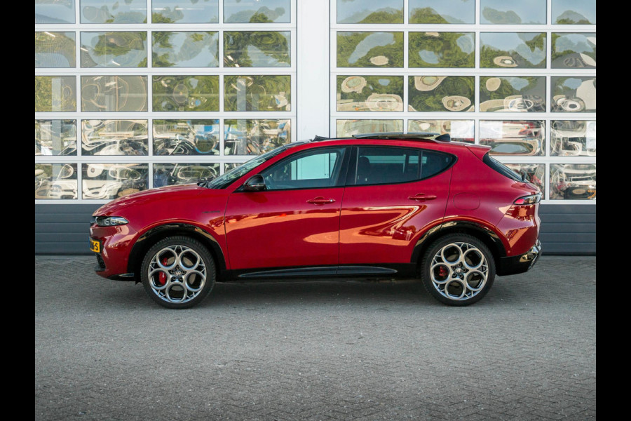 Alfa Romeo Tonale Veloce Plug-In Hybrid Q4 280pk | Schuif/Kanteldak | Technology Pack | 20" | Rosso Alfa