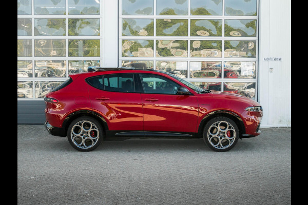 Alfa Romeo Tonale Veloce Plug-In Hybrid Q4 280pk | Schuif/Kanteldak | Technology Pack | 20" | Rosso Alfa