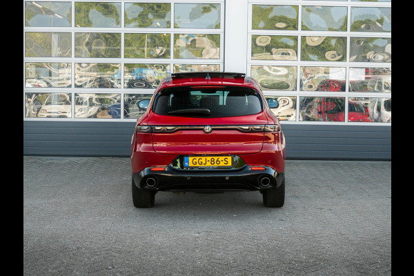 Alfa Romeo Tonale Veloce Plug-In Hybrid Q4 280pk | Schuif/Kanteldak | Technology Pack | 20" | Rosso Alfa