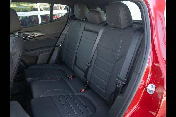 Alfa Romeo Tonale Veloce Plug-In Hybrid Q4 280pk | Schuif/Kanteldak | Technology Pack | 20" | Rosso Alfa