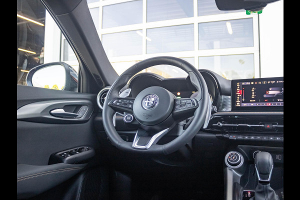 Alfa Romeo Tonale Veloce Plug-In Hybrid Q4 280pk | Schuif/Kanteldak | Technology Pack | 20" | Rosso Alfa