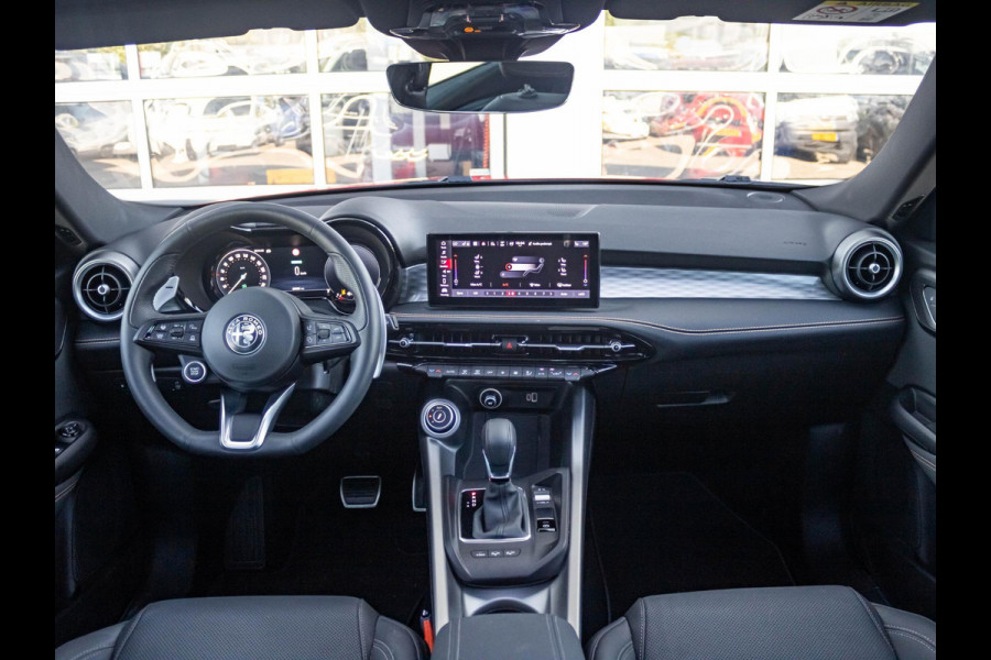 Alfa Romeo Tonale Veloce Plug-In Hybrid Q4 280pk | Schuif/Kanteldak | Technology Pack | 20" | Rosso Alfa