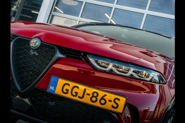 Alfa Romeo Tonale Veloce Plug-In Hybrid Q4 280pk | Schuif/Kanteldak | Technology Pack | 20" | Rosso Alfa