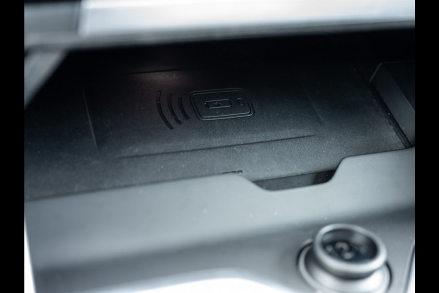 BMW X5 xDrive50e 490pk M Sport Pro | Panoramadak | Soft Close | Comfort Access | Trekhaak | Iconic Glow | M Gordels | 4-Zone Climate | Adaptive Led. | 360 Camera | Head-Up | Active Cruise | Harman/Kardon |