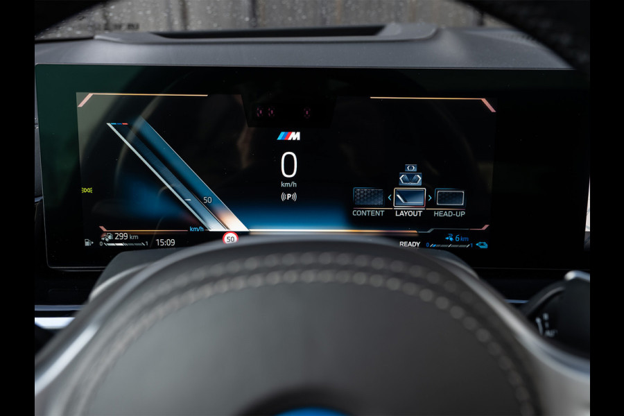 BMW X5 xDrive50e 490pk M Sport Pro | Panoramadak | Soft Close | Comfort Access | Trekhaak | Iconic Glow | M Gordels | 4-Zone Climate | Adaptive Led. | 360 Camera | Head-Up | Active Cruise | Harman/Kardon |