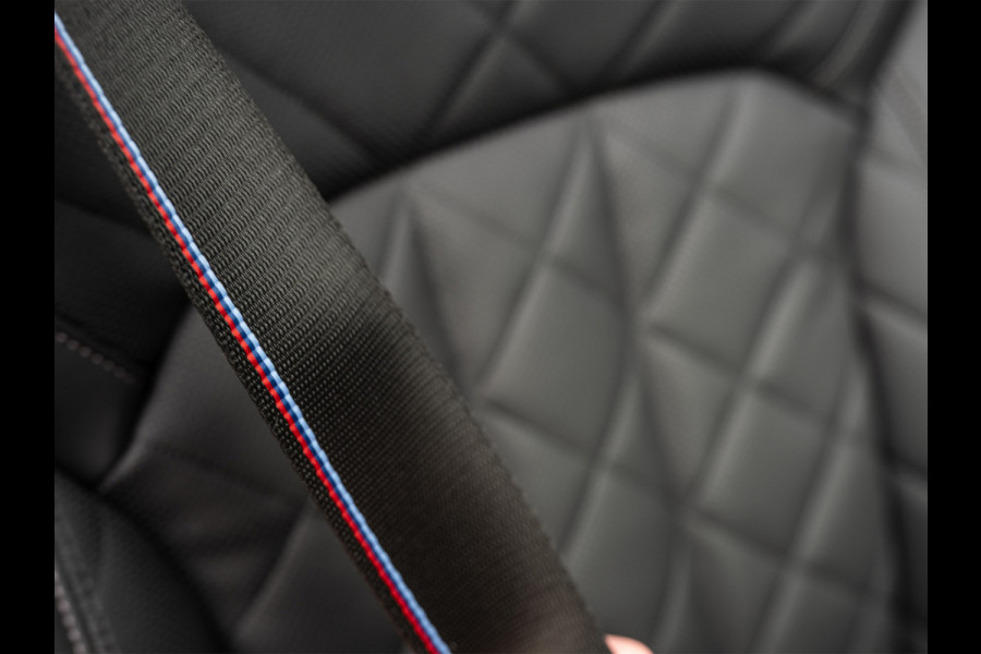 BMW X5 xDrive50e 490pk M Sport Pro | Panoramadak | Soft Close | Comfort Access | Trekhaak | Iconic Glow | M Gordels | 4-Zone Climate | Adaptive Led. | 360 Camera | Head-Up | Active Cruise | Harman/Kardon |