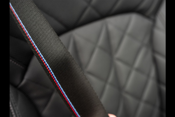 BMW X5 xDrive50e 490pk M Sport Pro | Panoramadak | Soft Close | Comfort Access | Trekhaak | Iconic Glow | M Gordels | 4-Zone Climate | Adaptive Led. | 360 Camera | Head-Up | Active Cruise | Harman/Kardon |