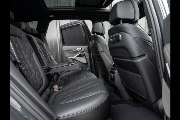 BMW X5 xDrive50e 490pk M Sport Pro | Panoramadak | Soft Close | Comfort Access | Trekhaak | Iconic Glow | M Gordels | 4-Zone Climate | Adaptive Led. | 360 Camera | Head-Up | Active Cruise | Harman/Kardon |