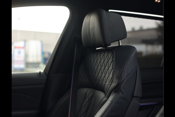 BMW X7 40i xDrive | Skylounge - Trekhaak - B&W