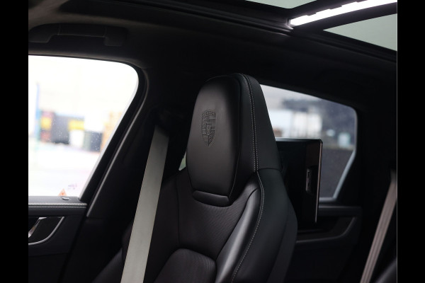 Porsche Cayenne 3.0 E-Hybrid | Pano - Trekhaak - Pas. Display