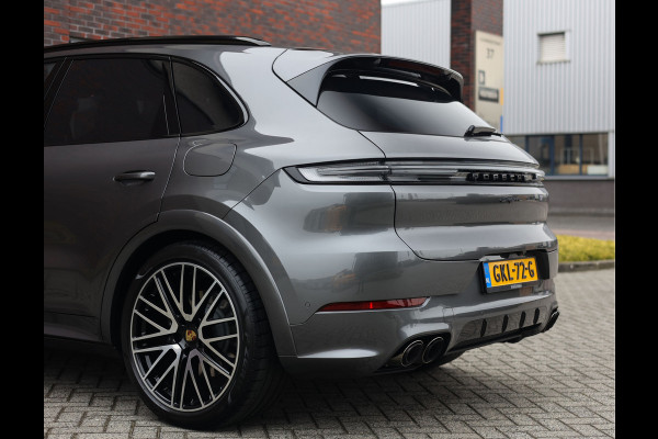Porsche Cayenne 3.0 E-Hybrid | Pano - Trekhaak - Pas. Display
