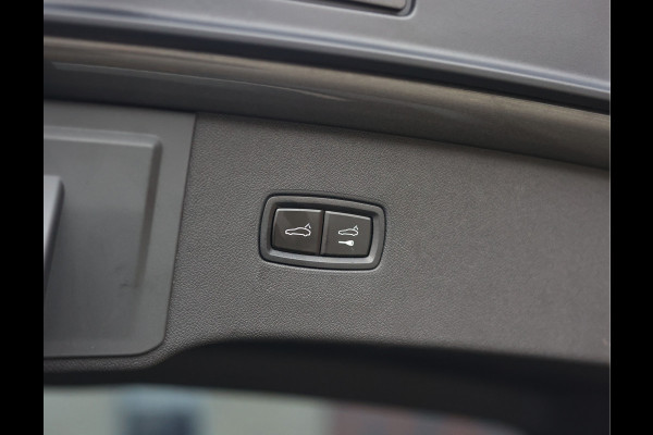 Porsche Cayenne 3.0 E-Hybrid | Pano - Trekhaak - Pas. Display