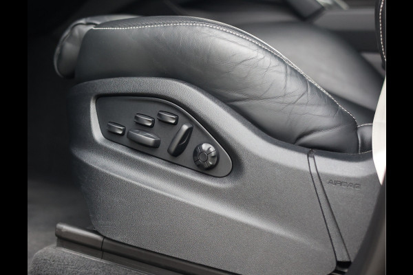 Porsche Cayenne 3.0 E-Hybrid | Pano - Trekhaak - Pas. Display