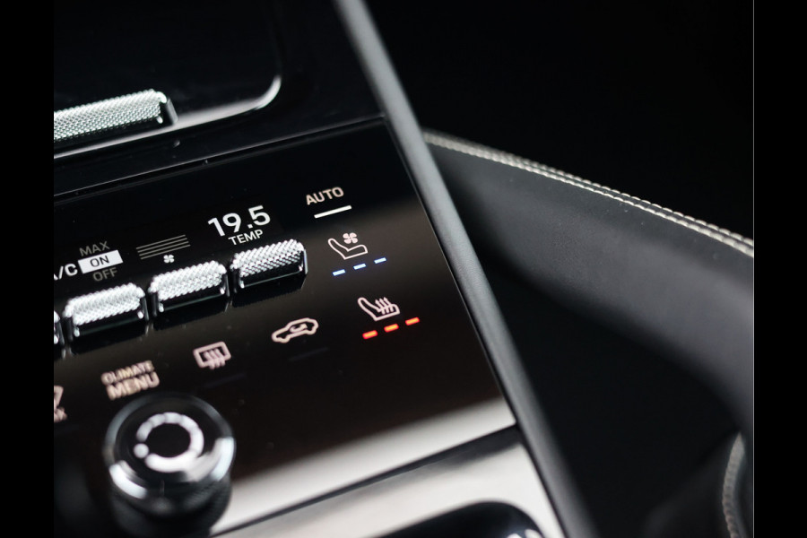 Porsche Cayenne 3.0 E-Hybrid | Pano - Trekhaak - Pas. Display