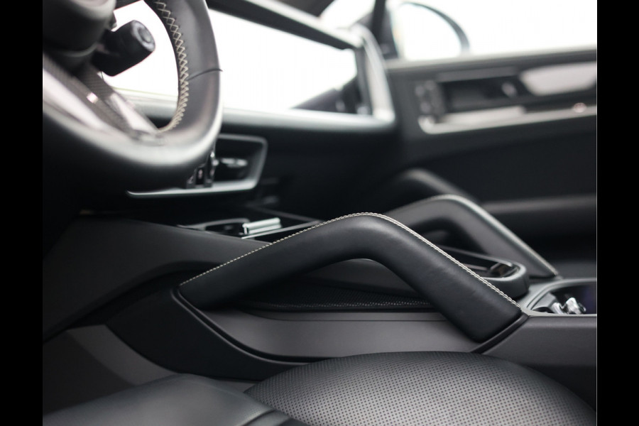 Porsche Cayenne 3.0 E-Hybrid | Pano - Trekhaak - Pas. Display