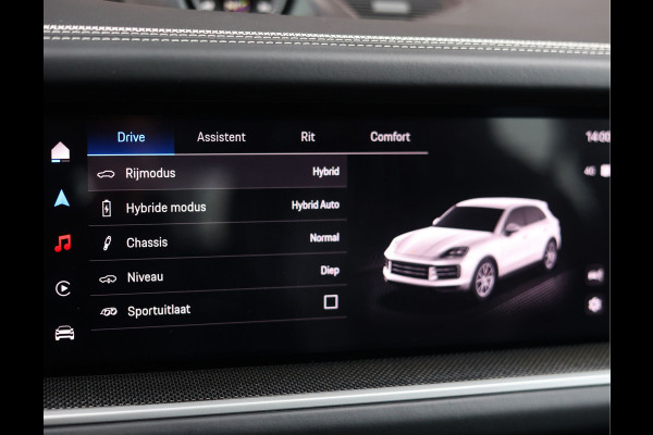 Porsche Cayenne 3.0 E-Hybrid | Pano - Trekhaak - Pas. Display