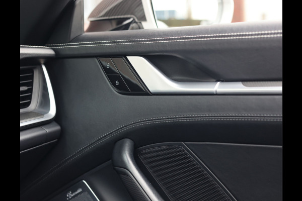 Porsche 911 Cabrio 3.0 Carrera 4S | Krijt - Sport Chrono - Burmester