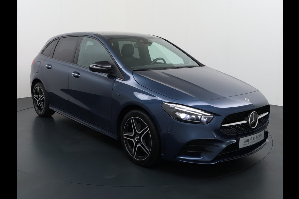 Mercedes-Benz B-Klasse 250e AMG // Distronic // 360 Camera // Memory // Burmester // Headup // Keyless // MultiBeam LED // Augmented Reality