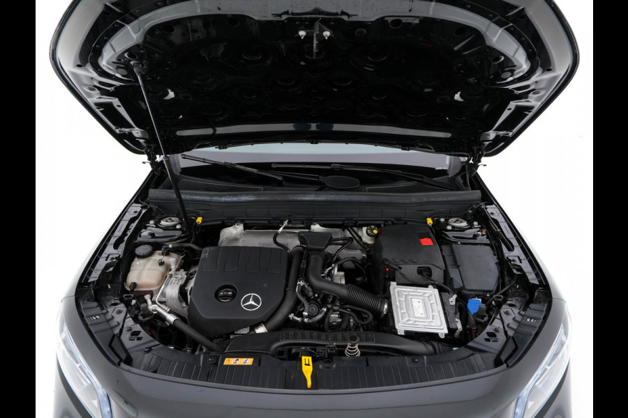 Mercedes-Benz Glb 200 Business Solution AMG Aut. *PANO | LEATHER-MICROFIBRE | FULL-LED | AMBIENT-LIGHT | MEMORY-PACK | WIDE-SCREEN-DIGICOCKPIT | HEATED-SPORTSEATS | KEYLESS | BLIND-SPOT | NAVI-FULLMAP | DAB+ | ECC | PDC | CRUISE | 19''